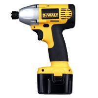 Akumulatorowa zakrętarka udarowa DeWalt DW052K2