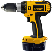 Akumulatorowa wiertarko-wkrętarka udarowa DeWalt DC735KA