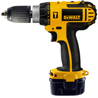 Akumulatorowa wiertarko-wkrętarka udarowa DeWalt DC745KA