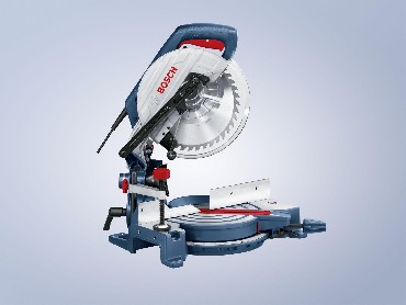 Pilarka ukonica Bosch GCM 10 J